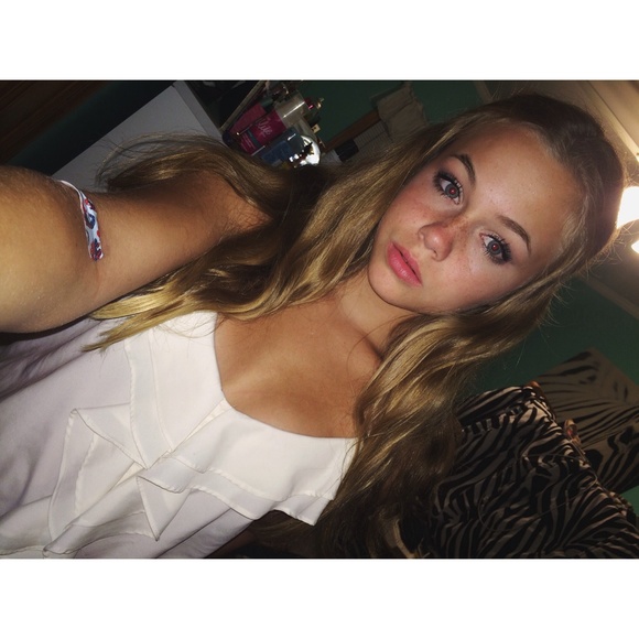 Profile Picture of Kayla Ostermann (@kaylabaylaaaaaa) on Poshmark