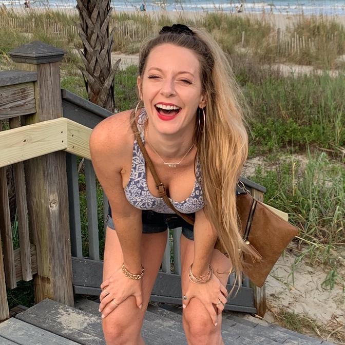 Profile Picture of Ariel Diamond (@@arielforpresident) on Tiktok