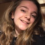 Profile Picture of Emma Vulliez 🖋 (@la_douceur_de_lencre) on Instagram