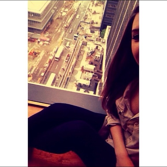 Profile Picture of Samantha Figler (@samanthafigler) on Poshmark