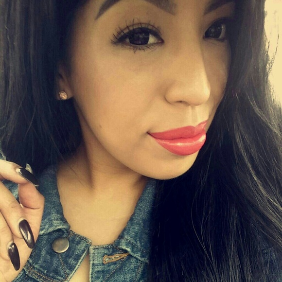 Profile Picture of Kenia Rojas (@kenia_baby) on Poshmark