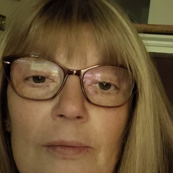 Profile Picture of Kim Ritarossi (@kritarossi) on Poshmark