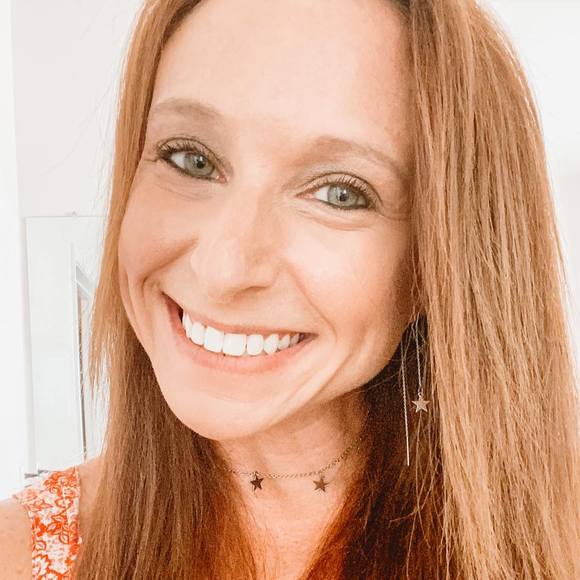 Profile Picture of Jen Swirsky (@jenswirsky) on Poshmark