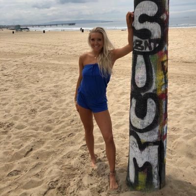 Profile Picture of Mara Lenz (@maralenzzz) on Twitter