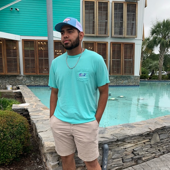 Profile Picture of Jonathan Valladares (@ponidv) on Poshmark