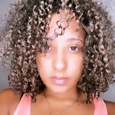 Profile Picture of Danielle Holland (@dani_lala07) on Twitter