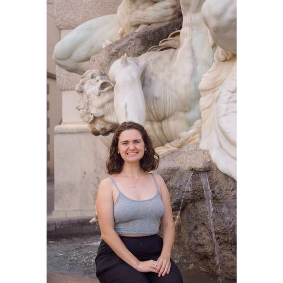 Profile Picture of Allison Hansen (@allipie77) on Poshmark