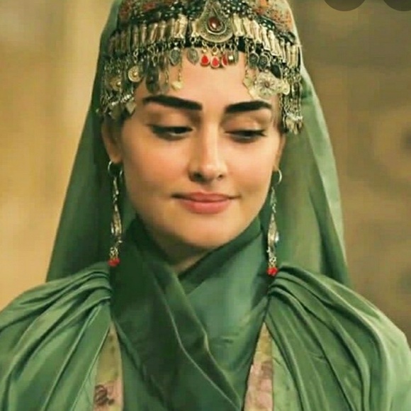 Profile Picture of Zee Zee (@zeezee856) on Poshmark