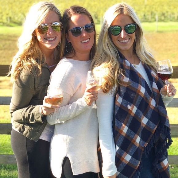 Profile Picture of Nikki Trofa (@ntrofa) on Poshmark