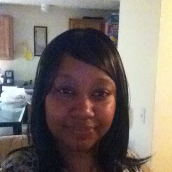 Profile Picture of Coretta Poole (@cocojean38) on Poshmark