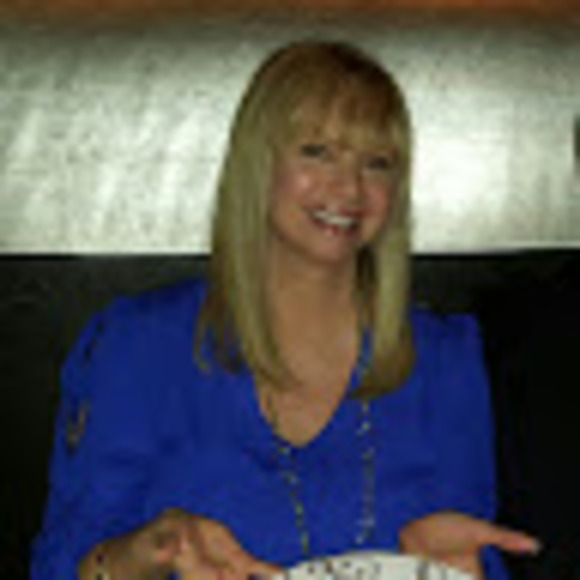 Profile Picture of Janey Timm-dawes (@jbdawes322) on Poshmark