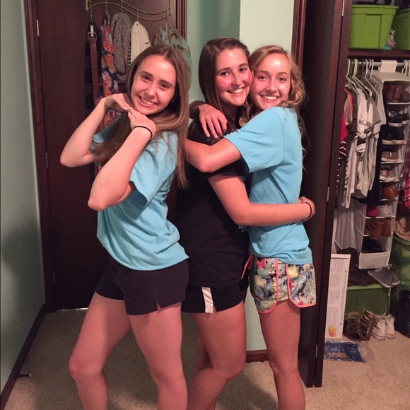 Profile Picture of Deanna Nevills (@nevills20) on Poshmark