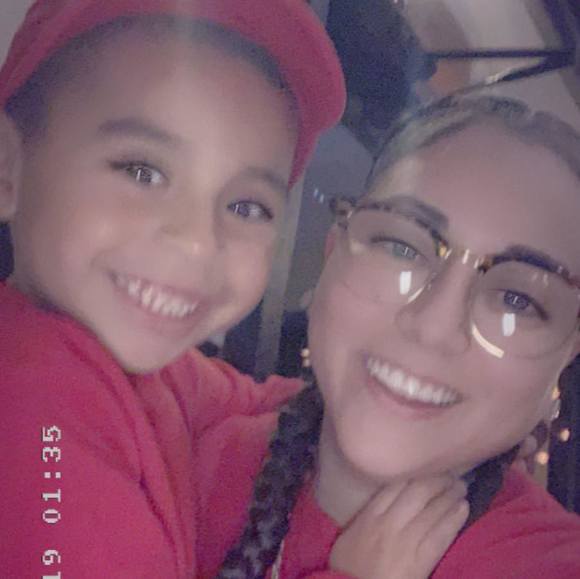 Profile Picture of Nikki Ramirez (@nikkinik1513) on Poshmark