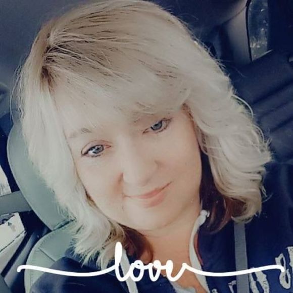 Profile Picture of Joanna Stevens (@spagirl17) on Poshmark