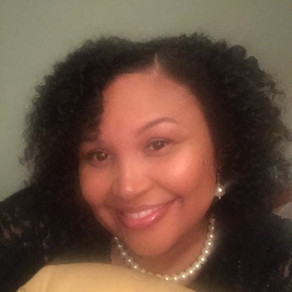 Profile Picture of Josephine Bamberg (@erlinda_1946) on Poshmark