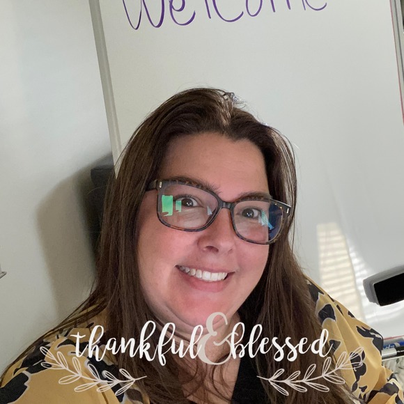 April Doorneweerd - Poshmark Profile Picture of April Doorneweerd (@adoorneweerd) on Poshmark