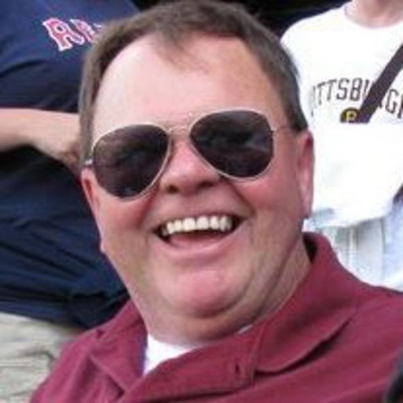 Profile Picture of Paul Holeczy (@bjhjlh) on Poshmark