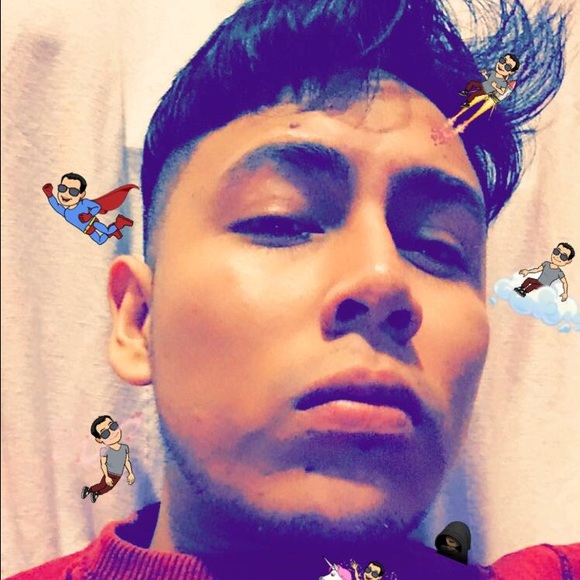 Profile Picture of Octavio Robles (@roblesoct) on Poshmark