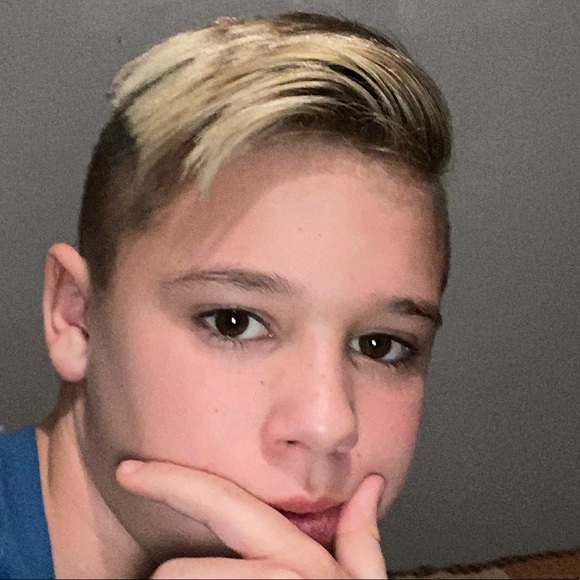 Profile Picture of Trenton Ripple (@trentonripple) on Poshmark