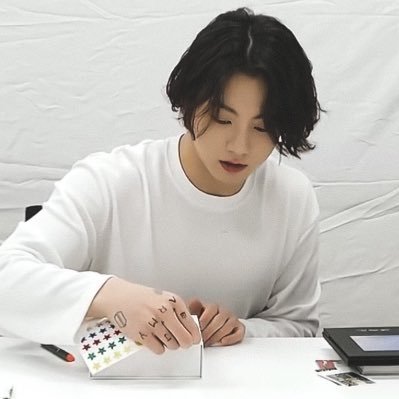 Louis ❁ Flicker - Twitter Profile Picture of Louis ❁ Flicker (@ikigaihaz) on Twitter