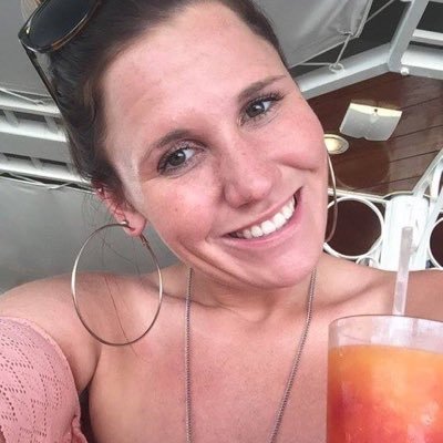 Profile Picture of Kelsey Roberts (@kelsxx143) on Twitter