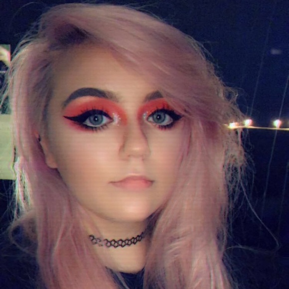 Profile Picture of Mary ann Wolfe (@maryannwolfe) on Poshmark