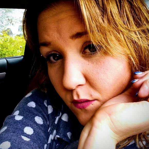 Profile Picture of Kristina Fineout (@kfineout) on Poshmark