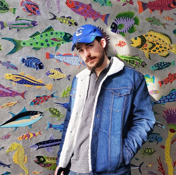 Profile Picture of Khai Cumpston (@khaitheguy) on Poshmark