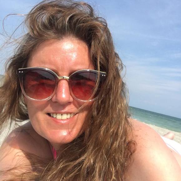 Profile Picture of Devona Nicole (@devonanicole) on Poshmark