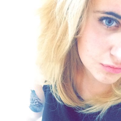 Profile Picture of L  I   L   L   Y (@Lilly_fernandez) on Twitter