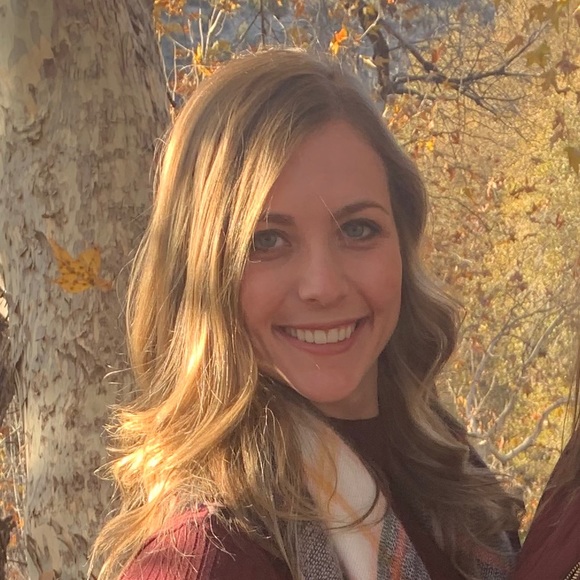 Profile Picture of Kayla Hartson (@khartson95) on Poshmark