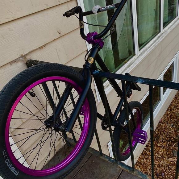 Profile Picture of Darcie Persson (@darciepersson16) on Poshmark