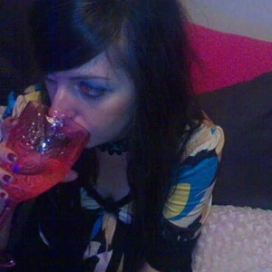 Clare Hartley - Myspace Profile Picture of Clare Hartley (@littlecharts) on Myspace