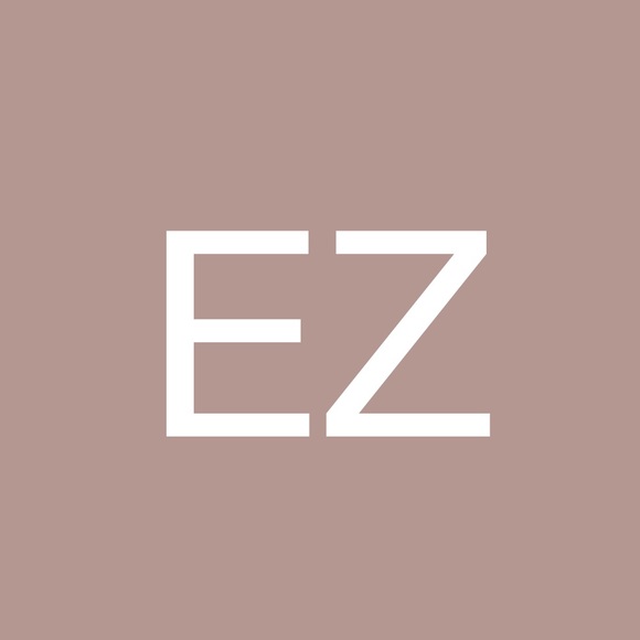 Profile Picture of Erica Ziegler (@ericaziegler) on Poshmark