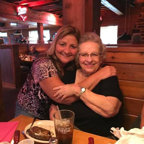Profile Picture of Diane Jefferies-dellangelo (@ddellangelo) on Poshmark
