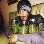 Profile Picture of scott fernandez (@flinginfernandez) on Instagram