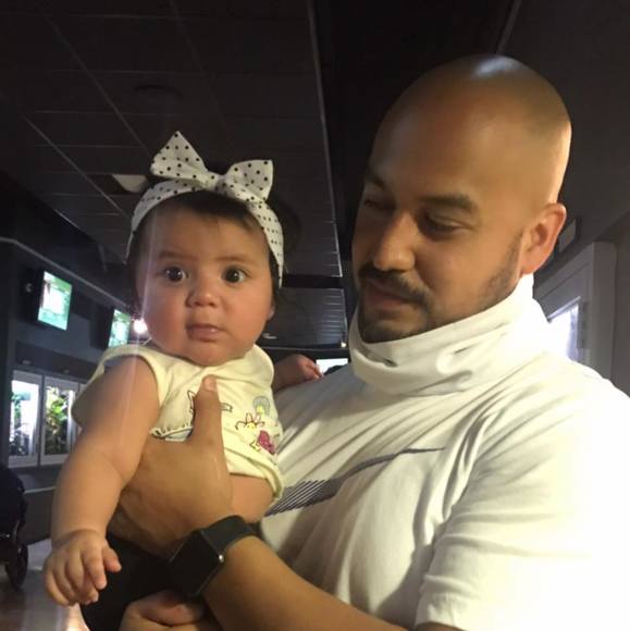 Profile Picture of Adrian Rendon (@ad50r) on Poshmark