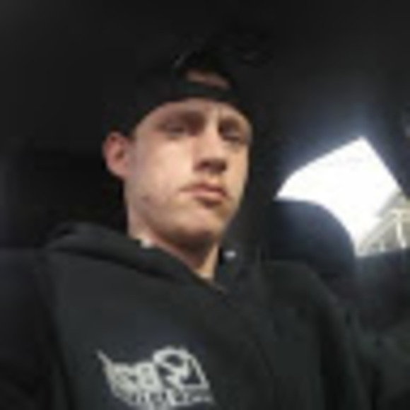 Profile Picture of Paul Sizemore (@paulsizemore) on Poshmark