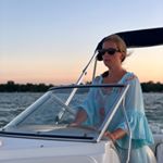 Profile Picture of Robyn Feeley (@robyn.feeley) on Instagram