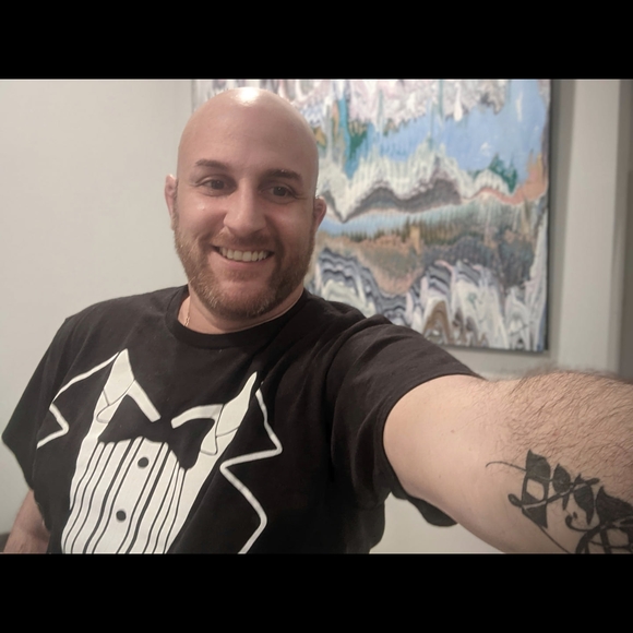 Profile Picture of Steven Benjamin (@steven_benjamin) on Poshmark