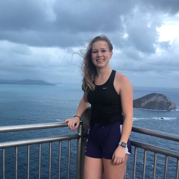 Profile Picture of Krista Goerger (@kgoerger) on Poshmark