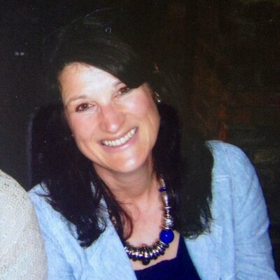 Profile Picture of Jane Louise Stratton (@@stratton_avfc) on Twitter