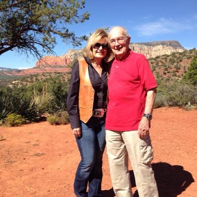 Profile Picture of Lori Klein Corbin (@lklein4) on Twitter