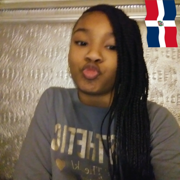 Profile Picture of Tosha Rickenbacker (@trickenbacker) on Poshmark