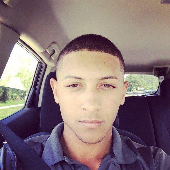 Profile Picture of Brazon Dixon (@b_ray) on Poshmark