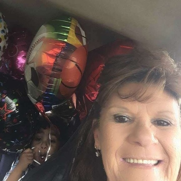 Profile Picture of Cindy Lewallen (@cindywoo101) on Poshmark