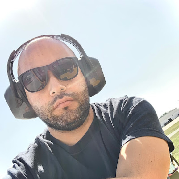 Leonardo Garzon - Poshmark Profile Picture of Leonardo Garzon (@leittho) on Poshmark