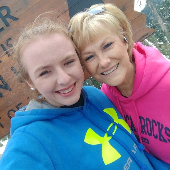 Profile Picture of Alexis Janetzko (@alexisjan03) on Poshmark