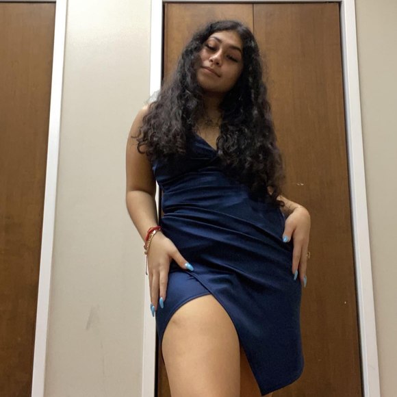 Profile Picture of Kimberly Lorenzo (@kimberlylore730) on Poshmark