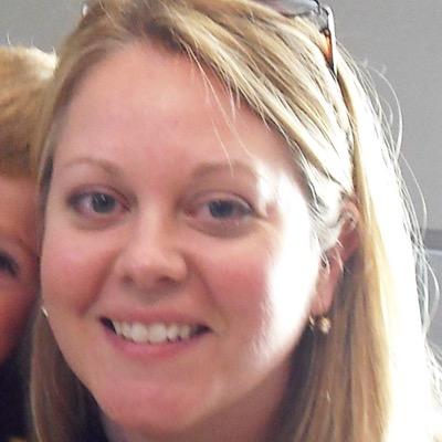 Profile Picture of Lisa Howe (@27lisahowe) on Twitter